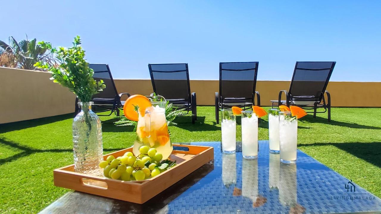 Апартаменти Living4Malaga Monte Sancha Deluxe View Екстер'єр фото